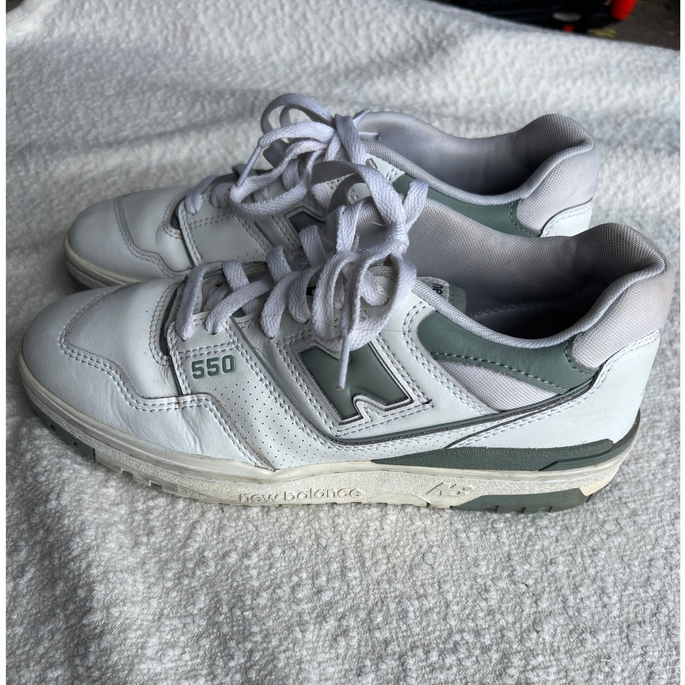 New Balance 550 Sea Salt Sage Green Leather Sneakers BBW550BG Womens 9.5